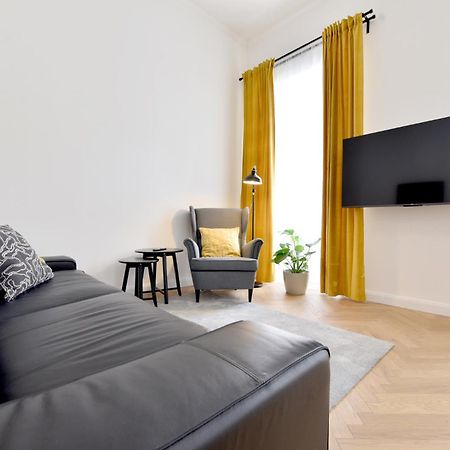 Apartman S Balkonom Тренчин Екстер'єр фото