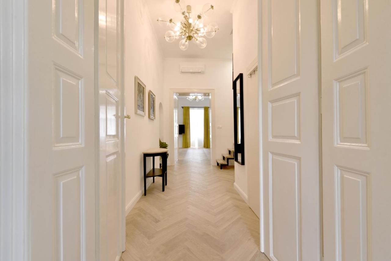 Apartman S Balkonom Тренчин Екстер'єр фото